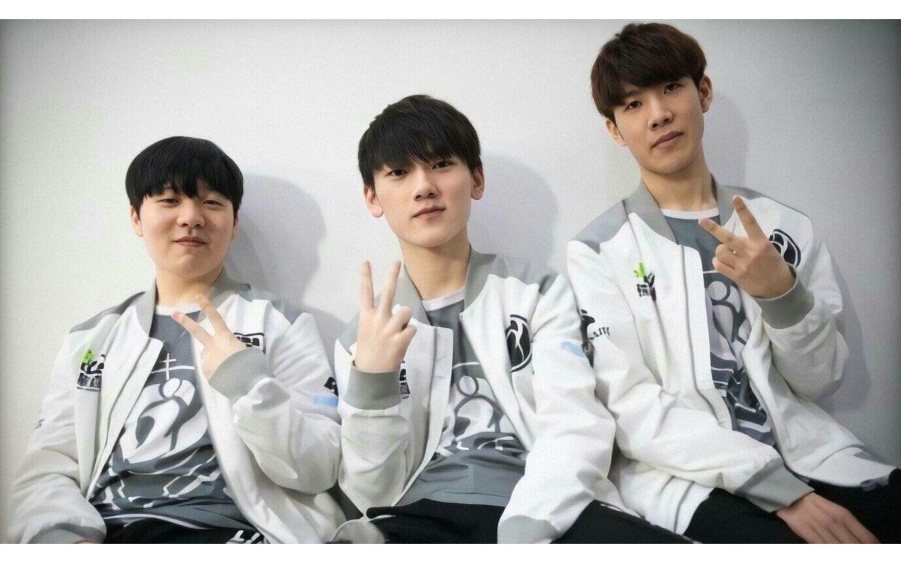 德操守充满 德操守充满