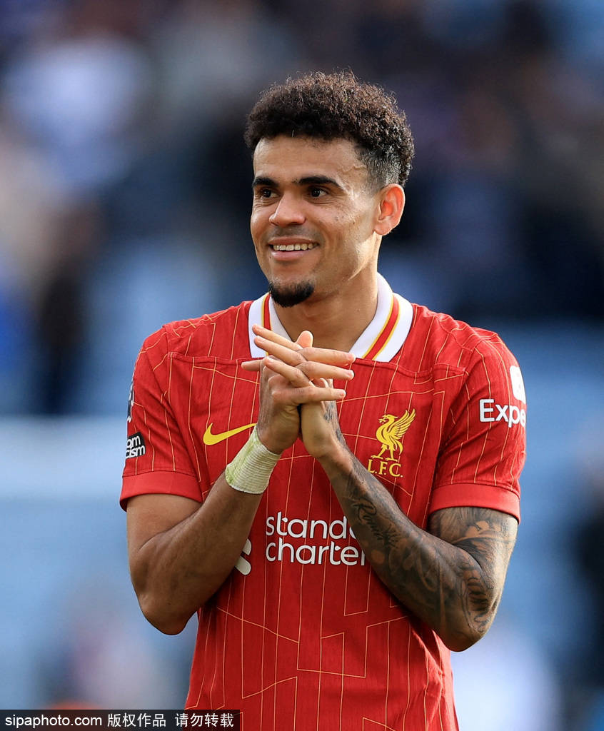 梅西坐在替 梅西坐在替