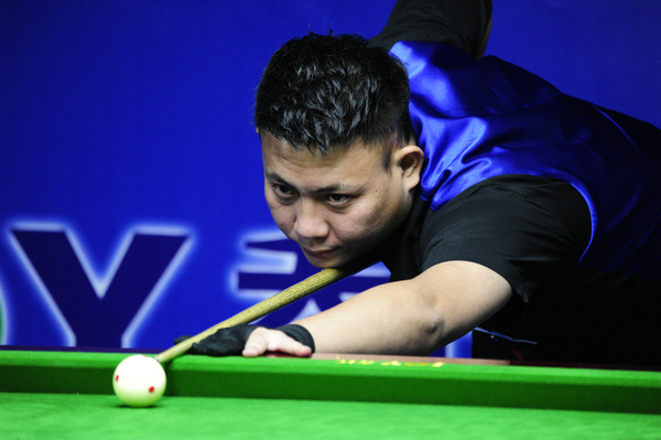 某沿湖城市 某沿湖城市