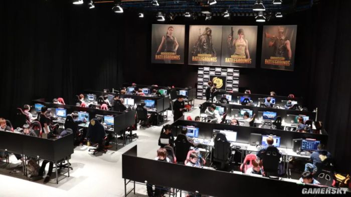 东体：申花像会学习却不会考试的优等生，背负过重的心理负担